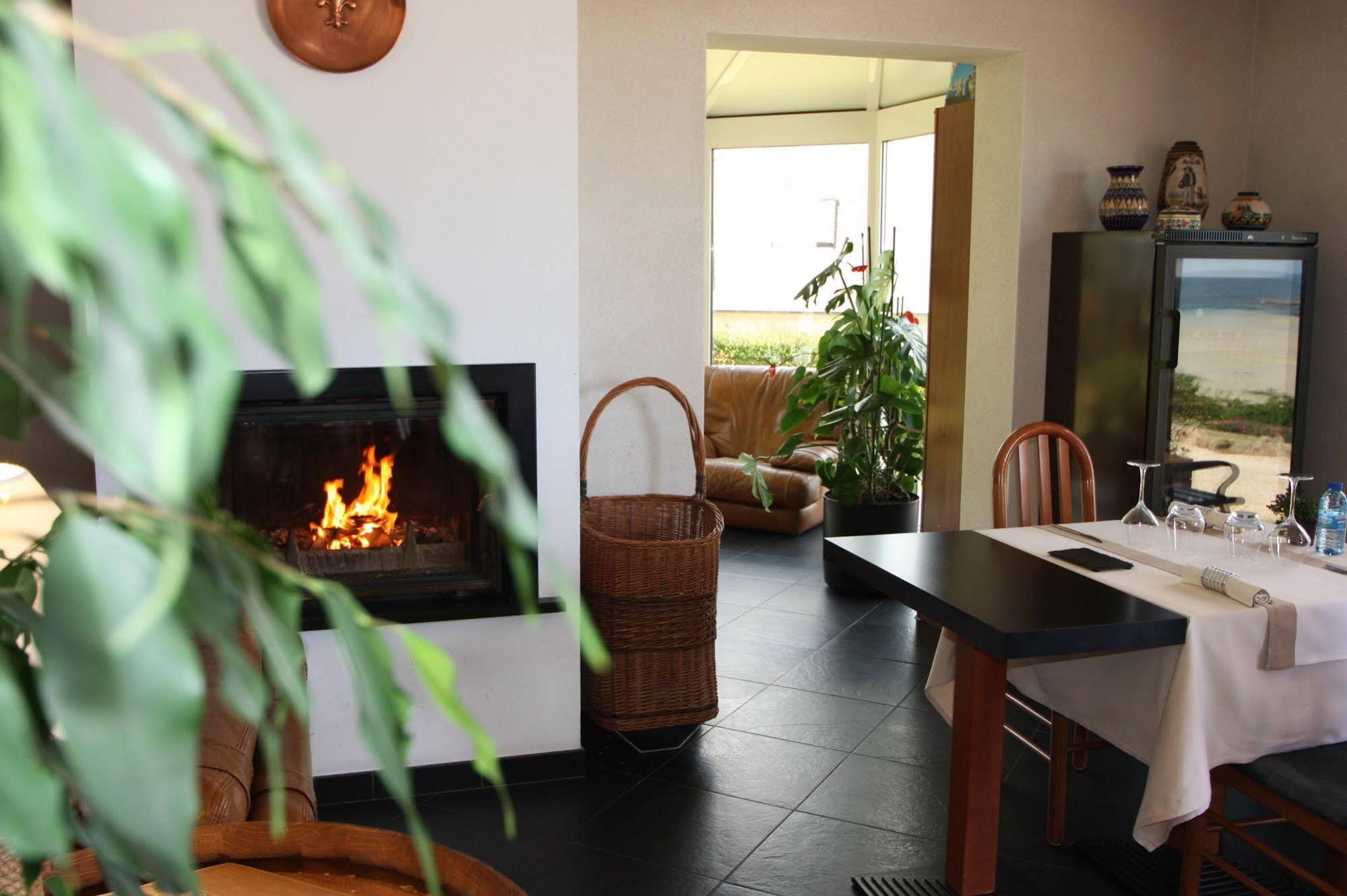 Hotel Domaine Buhez Nevez Trélévern Esterno foto