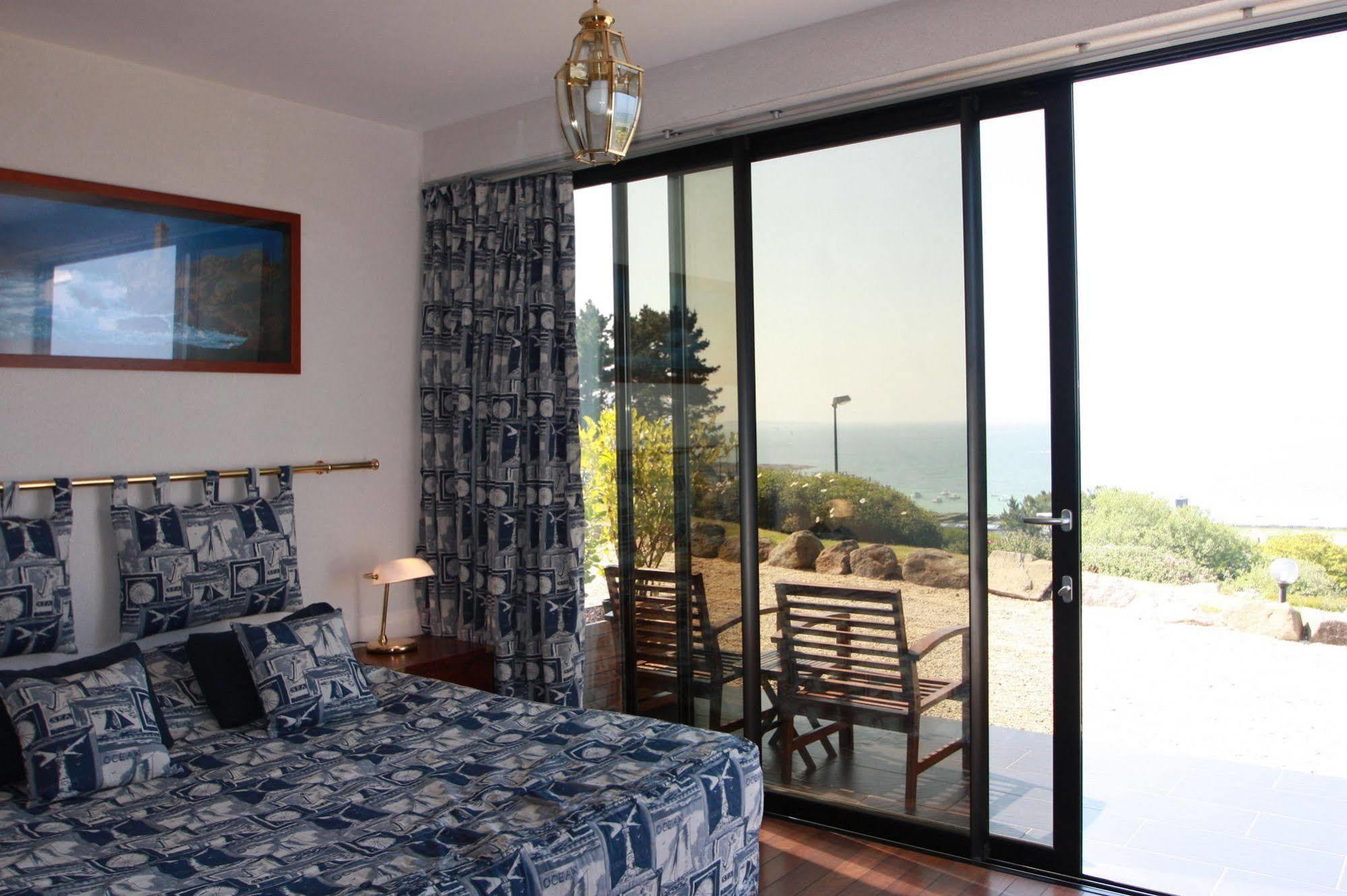 Hotel Domaine Buhez Nevez Trélévern Esterno foto